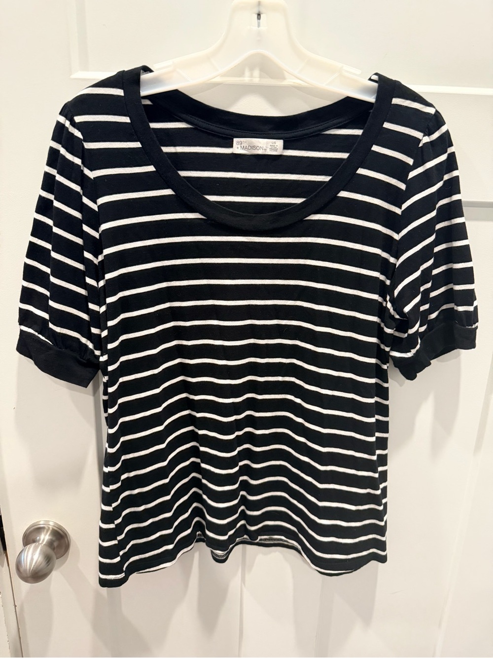 89th + Madison Black White Striped Scoop Neck Knit Top Womenās Large L